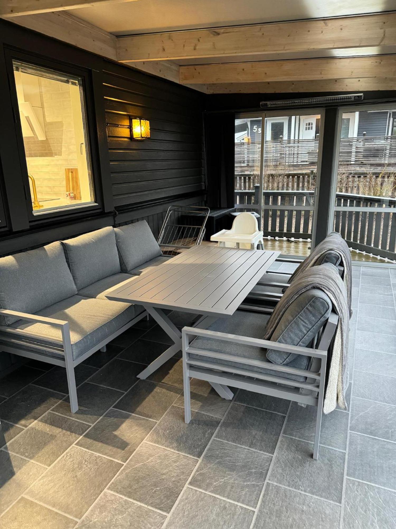 Charming 2-Floor House By The Sea In Ahus Sweden Villa Bagian luar foto
